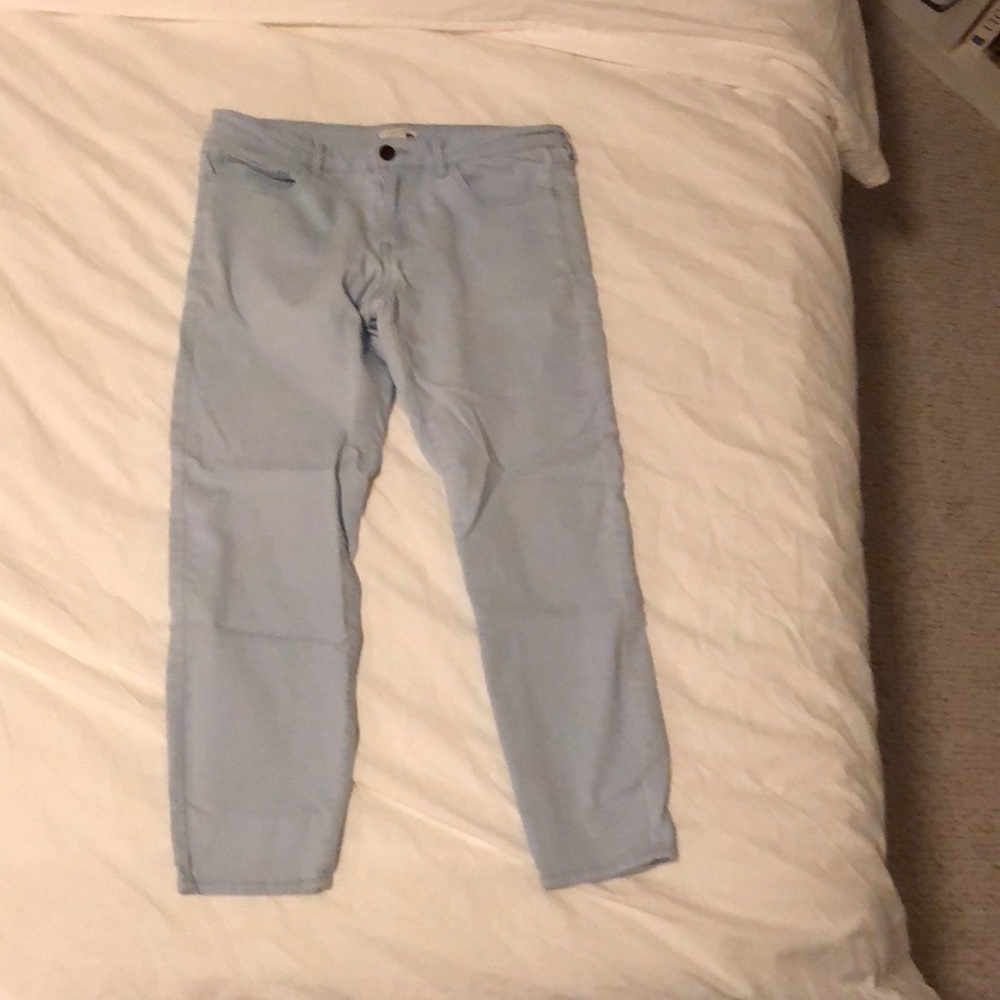 Light wash skinny jeans